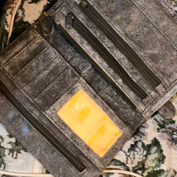 LL Forest Green Leather Wallet - Picture 2 of 2